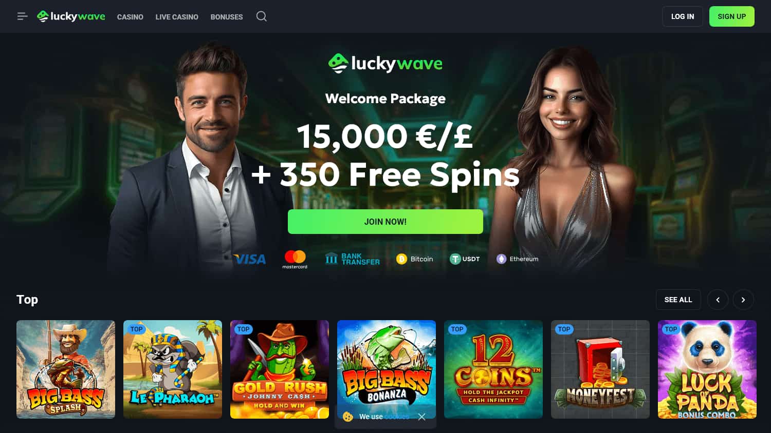 LuckyWave homepage showing its welcome package and top games